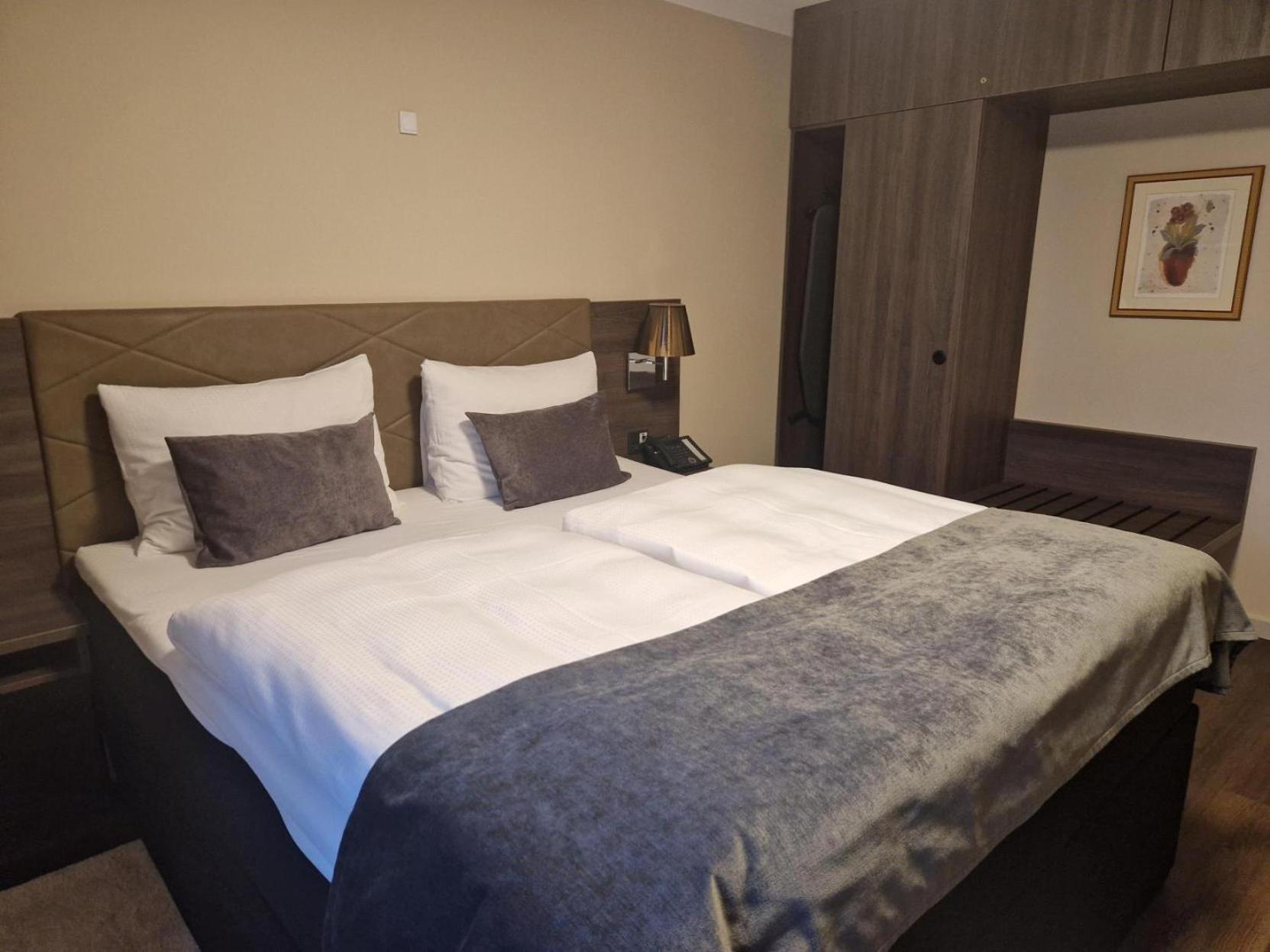 One-Bedroom Suite,1742635769:JPEG