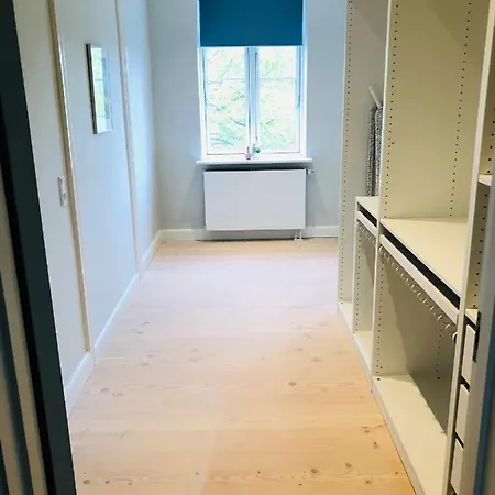 Aday - Modern Living - Room One - Aalborg Center-2